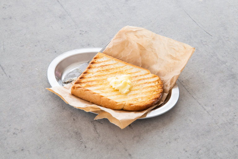 レシピ「バタートースト」の写真2